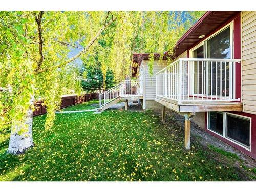 7819 34 Avenue Nw, Calgary, AB - Outdoor With Deck Patio Veranda