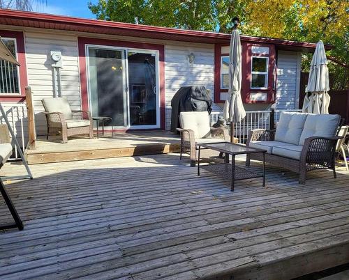 7819 34 Avenue Nw, Calgary, AB - Outdoor With Deck Patio Veranda With Exterior