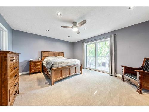 7819 34 Avenue Nw, Calgary, AB - Indoor Photo Showing Bedroom