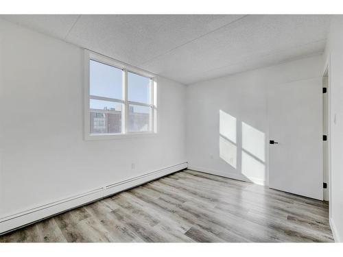 301-120 15 Avenue Sw, Calgary, AB - Indoor Photo Showing Other Room