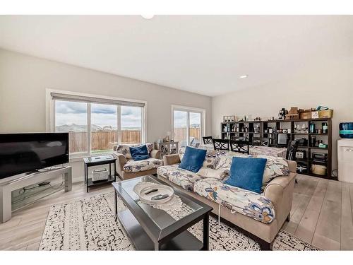 129 Legacy Glen Circle Se, Calgary, AB - Indoor Photo Showing Living Room