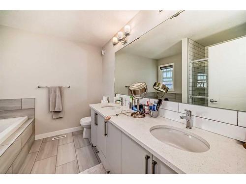 129 Legacy Glen Circle Se, Calgary, AB - Indoor Photo Showing Bathroom