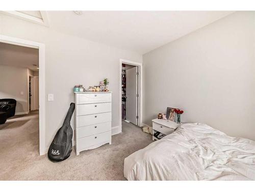 129 Legacy Glen Circle Se, Calgary, AB - Indoor Photo Showing Bedroom