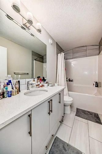 129 Legacy Glen Circle Se, Calgary, AB - Indoor Photo Showing Bathroom