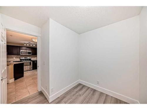 117-500 Rocky Vista Gardens Nw, Calgary, AB - Indoor