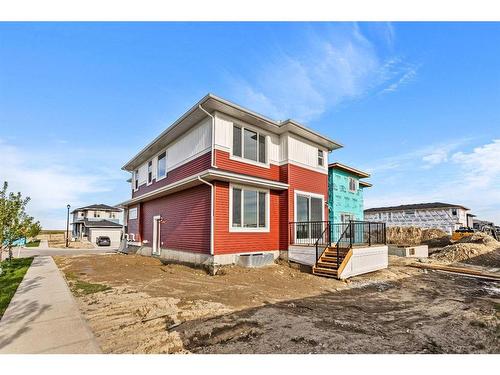 935 Langholm Drive Se, Airdrie, AB - Outdoor