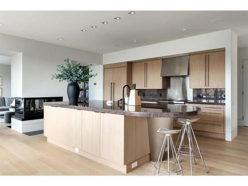 25102 Lower Springbank Road, Rural Rocky View County, AB - Indoor Photo Showing Kitchen