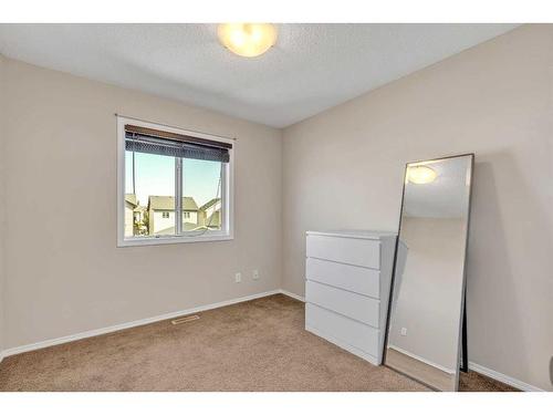 1017 Kingston Crescent Se, Airdrie, AB - Indoor Photo Showing Other Room