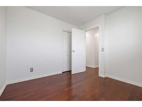 74 Pennsburg Way Se, Calgary, AB - Indoor Photo Showing Other Room