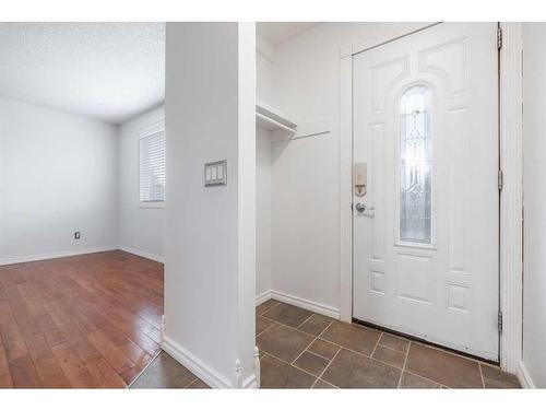 74 Pennsburg Way Se, Calgary, AB - Indoor Photo Showing Other Room