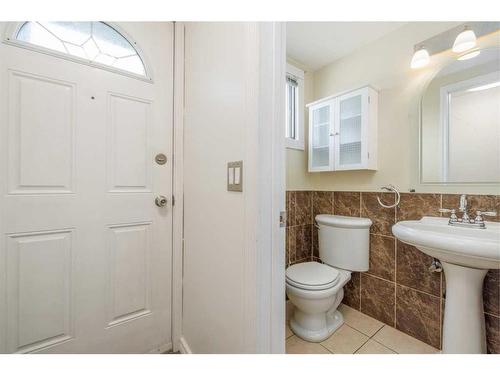 74 Pennsburg Way Se, Calgary, AB - Indoor Photo Showing Bathroom