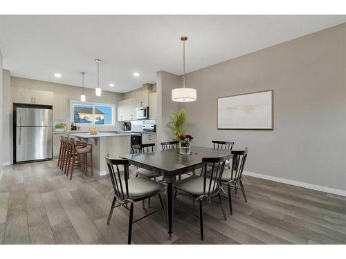 21462 Sheriff King Street Sw, Calgary, AB - Indoor Photo Showing Dining Room