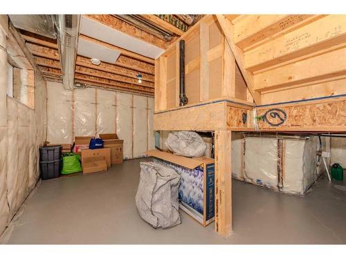 286 Yorkville Manor Sw, Calgary, AB - Indoor Photo Showing Basement