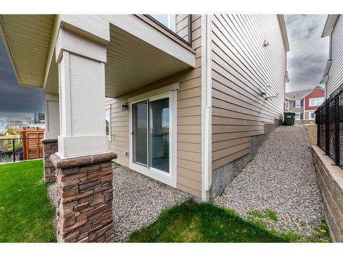 286 Yorkville Manor Sw, Calgary, AB - Outdoor With Exterior