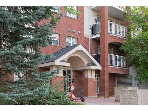 102-417 3 Avenue Ne, Calgary, AB - Outdoor