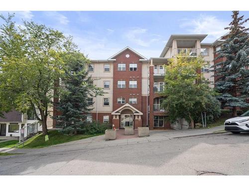 102-417 3 Avenue Ne, Calgary, AB - Outdoor With Facade