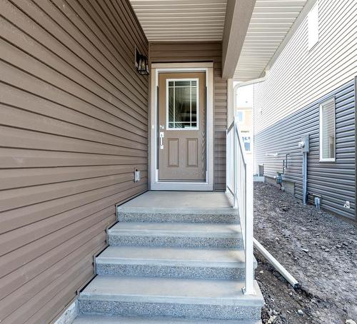 1309 Bayview Point Sw, Airdrie, AB - Outdoor With Exterior