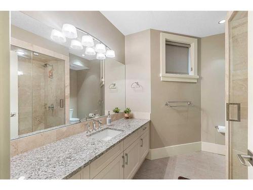 32 Aspen Ridge Manor Sw, Calgary, AB - Indoor Photo Showing Bathroom