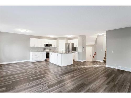 16161 Shawbrooke Road Sw, Calgary, AB - Indoor Photo Showing Kitchen