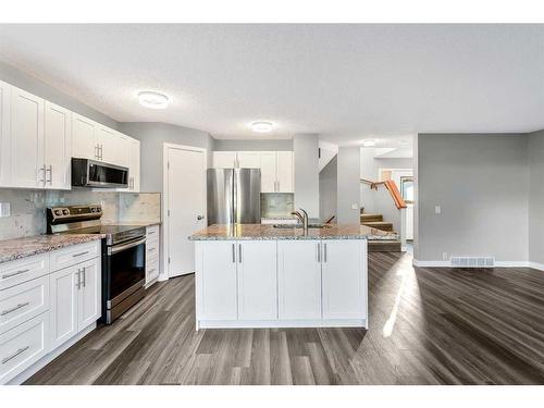 16161 Shawbrooke Road Sw, Calgary, AB - Indoor Photo Showing Kitchen