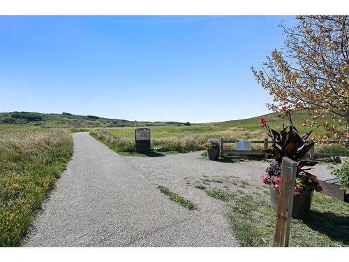 946 Berkley Drive Nw, Calgary, AB - Outdoor With View