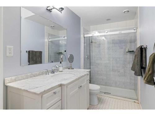 73 Kingsbridge Place Se, Airdrie, AB - Indoor Photo Showing Bathroom