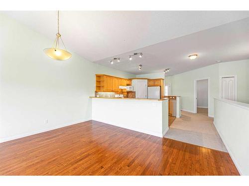 159 Westlake Bay, Strathmore, AB - Indoor Photo Showing Kitchen