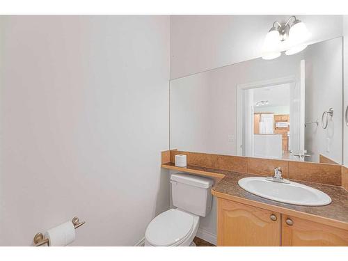 159 Westlake Bay, Strathmore, AB - Indoor Photo Showing Bathroom