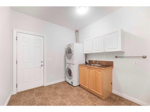 159 Westlake Bay, Strathmore, AB - Indoor Photo Showing Laundry Room