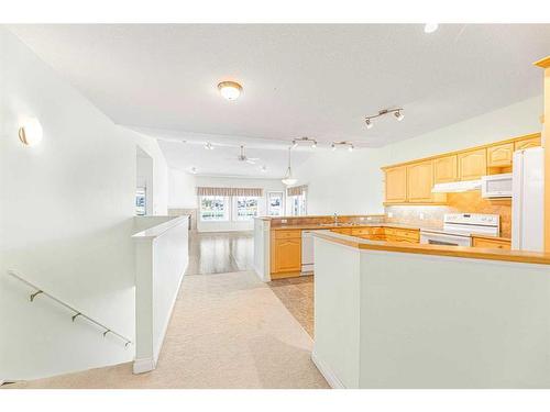 159 Westlake Bay, Strathmore, AB - Indoor Photo Showing Kitchen