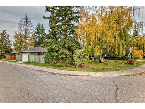 46 Windermere Road Sw, Calgary, AB - Outdoor