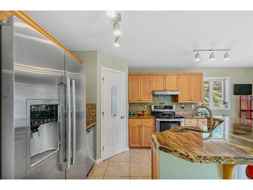 40 Wentworth Close Sw, Calgary, AB - Indoor Photo Showing Kitchen