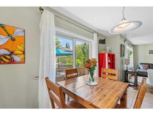 40 Wentworth Close Sw, Calgary, AB - Indoor Photo Showing Dining Room