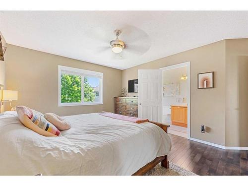 40 Wentworth Close Sw, Calgary, AB - Indoor Photo Showing Bedroom