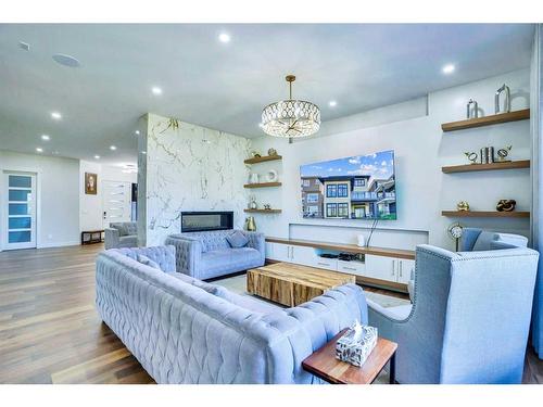 108 Hampstead Mews Nw, Calgary, AB - Indoor Photo Showing Living Room