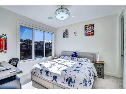 108 Hampstead Mews Nw, Calgary, AB - Indoor Photo Showing Bedroom