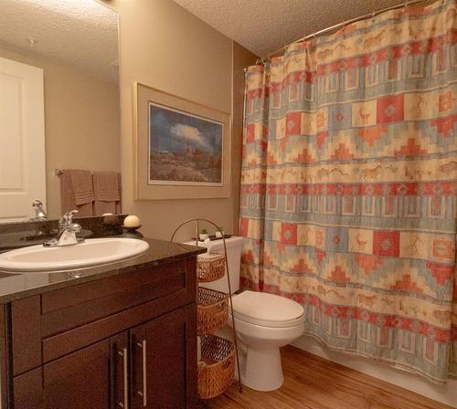 2408-625 Glenbow Drive, Cochrane, AB - Indoor Photo Showing Bathroom