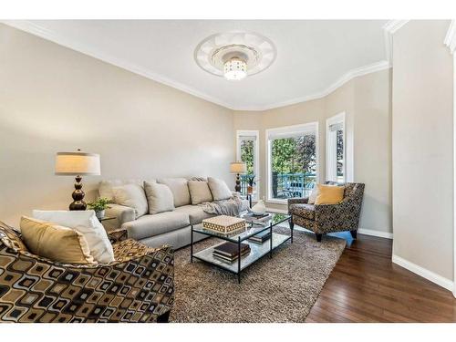 228 Stonegate Place Nw, Airdrie, AB - Indoor Photo Showing Living Room