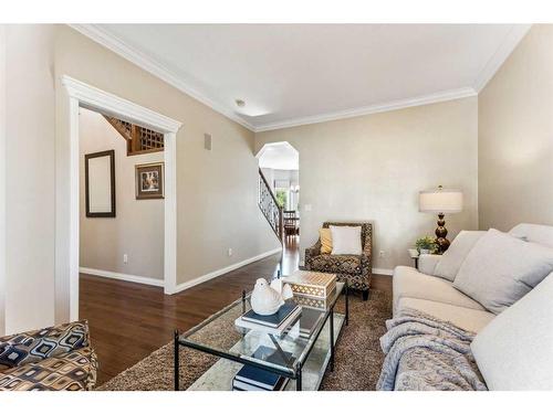 228 Stonegate Place Nw, Airdrie, AB - Indoor Photo Showing Living Room