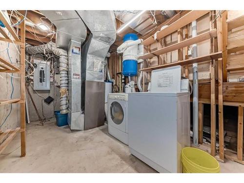 203 Templeton Circle Ne, Calgary, AB - Indoor Photo Showing Laundry Room