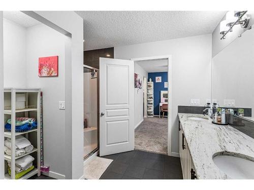 2087 Brightoncrest Common Se, Calgary, AB - Indoor Photo Showing Bathroom