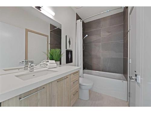 275 Dalhurst Way Nw, Calgary, AB - Indoor Photo Showing Bathroom