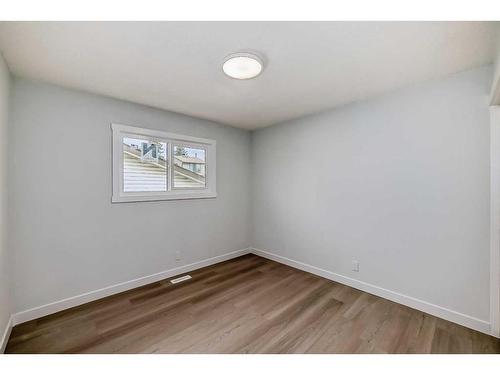 6129 Maddock Drive Ne, Calgary, AB - Indoor Photo Showing Other Room