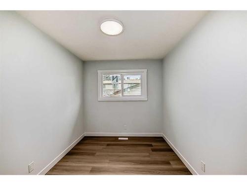 6129 Maddock Drive Ne, Calgary, AB - Indoor Photo Showing Other Room