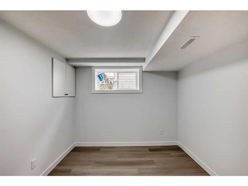 6129 Maddock Drive Ne, Calgary, AB - Indoor Photo Showing Other Room