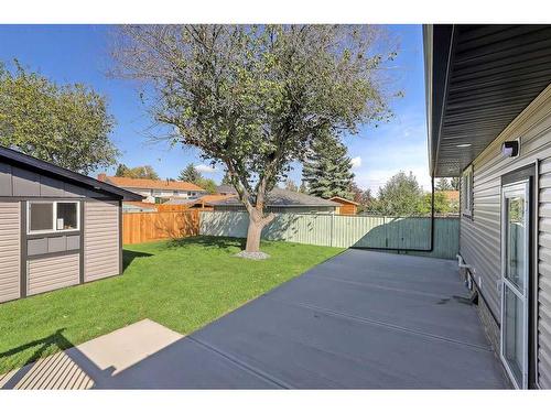 1272 Hunterburn Crescent Nw, Calgary, AB - Outdoor With Exterior