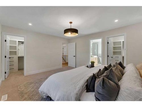 42 Canova Road Sw, Calgary, AB - Indoor Photo Showing Bathroom