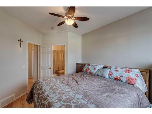 46 Country Hills Heights Nw, Calgary, AB - Indoor Photo Showing Bedroom