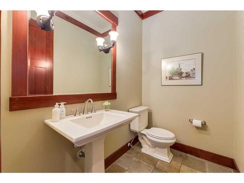 32 Wolfwillow Ridge, Rural Rocky View County, AB - Indoor Photo Showing Bathroom