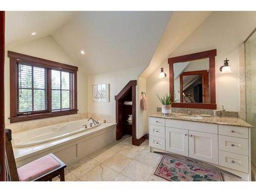 32 Wolfwillow Ridge, Rural Rocky View County, AB - Indoor Photo Showing Bathroom